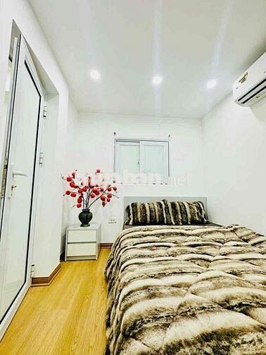 Căn hộ Bách Khoa 90m, 3PN, ban công rộng, full nội thất, gần bai  ô to