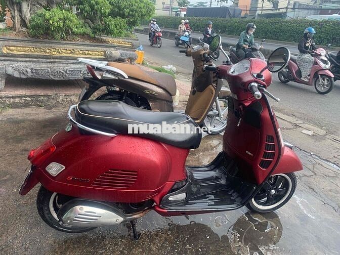 Piaggio Vespa GTS 3V 2014 Đỏ