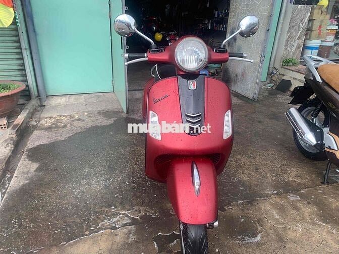 Piaggio Vespa GTS 3V 2014 Đỏ