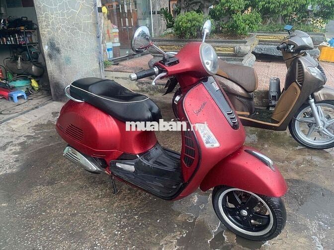 Piaggio Vespa GTS 3V 2014 Đỏ