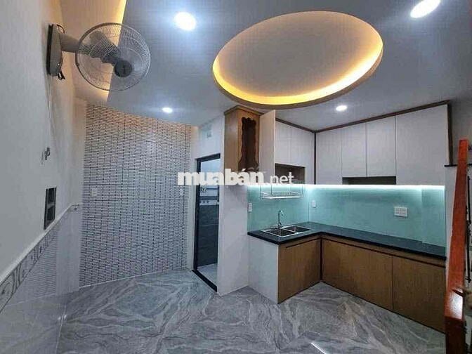 NHÀ 2 TẦNG ĐƯỜNG THÔNG XE HƠI NGUYỄN ẢNH THỦ HT GẦN CHỢ NHÀ ĐẸP Ở NGAY