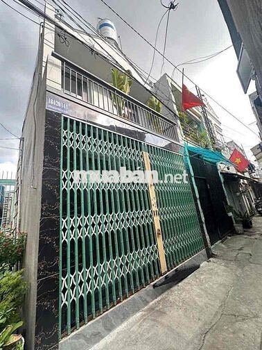 NHÀ 2 TẦNG ĐƯỜNG THÔNG XE HƠI NGUYỄN ẢNH THỦ HT GẦN CHỢ NHÀ ĐẸP Ở NGAY