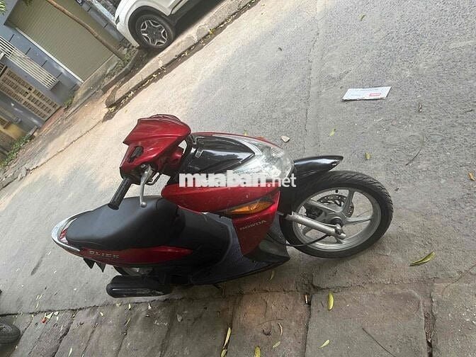 Honda Click màu Đỏ