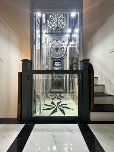 SIÊU PHẨM 5 TẦNG THANG MÁY - SÁT MẶT PHỐ PHẠM VĂN ĐỒNG - NGÕ SẠCH 