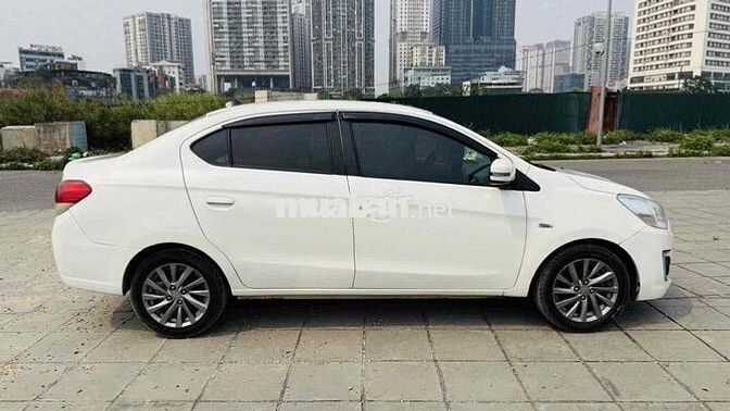 Mitsubishi Attrage 2016 Trắng