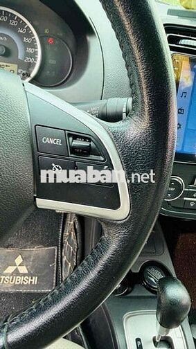 Mitsubishi Attrage 2016 Trắng