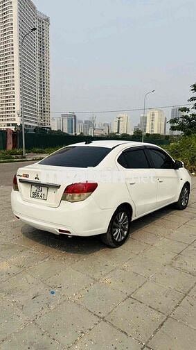 Mitsubishi Attrage 2016 Trắng