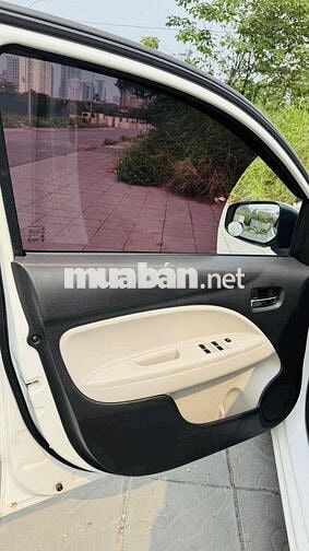 Mitsubishi Attrage 2016 Trắng