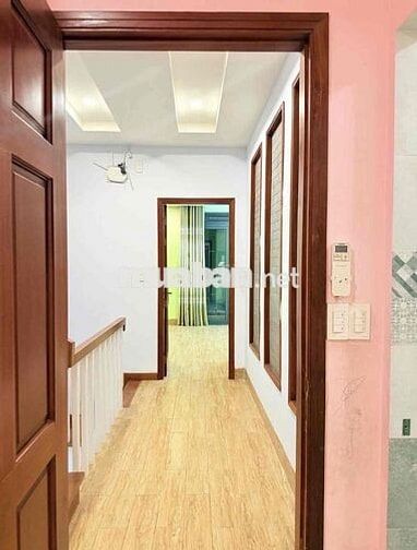 Hẻm 6m 305/ TÂN SƠN NHÌ, 6 x 18m, 3 Lầu, 6 Phòng Ngủ, 7 WC