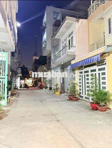 Hẻm 6m 305/ TÂN SƠN NHÌ, 6 x 18m, 3 Lầu, 6 Phòng Ngủ, 7 WC