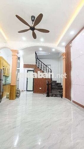 Trung tâm đống đa, phương mai 35m ,5 tầng, nhỉnh 8 tỷ