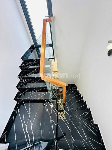 ÁN NHÀ ĐƯỜNG 10 HIỆP BÌNH PHƯỚC - SÁT VÁCH KĐT VẠN PHÚC - CHỈ 5,8 TỶ