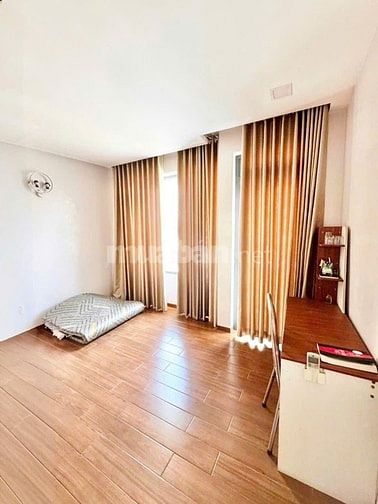 Bán nhà Tô Hiệu Hoà Bình gần đầm sen, 72m2 4 lầu BTCT 4 phòng ngủ, nhỉ