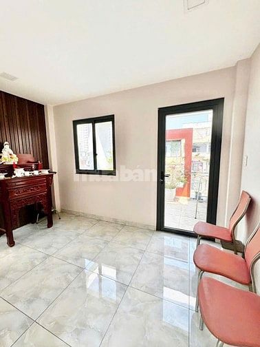 Bán nhà Tô Hiệu Hoà Bình gần đầm sen, 72m2 4 lầu BTCT 4 phòng ngủ, nhỉ