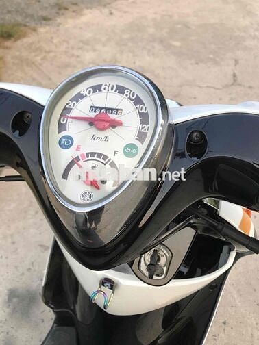 Yamaha Mio Classico 2011 Trắng Máy Rin Rất Êm.