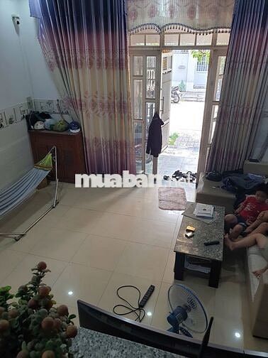Nhà phố xinh 2 lầu 5m*15m, đường 10m thông, gần chợ Đại Hải Hóc Môn