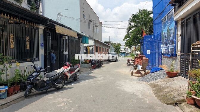 Nhà xinh 7m*12m (4pn + có gara xe hơi) đường 8m, gần Cv sinh thái HMon