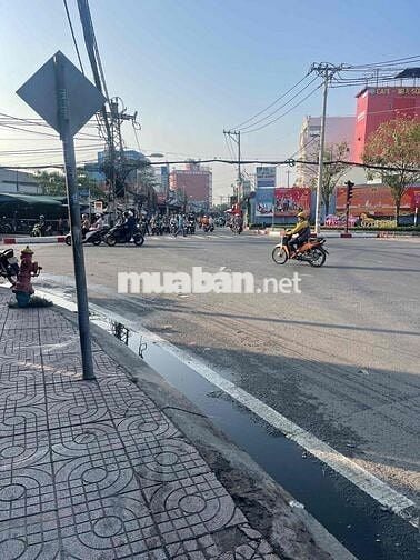 cho thuê nhà nguyên căn mặt tiền đường Tô ký