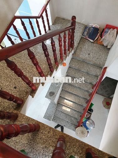 Nhà xinh 7m*12m (4pn + có gara xe hơi) đường 8m, gần Cv sinh thái HMon