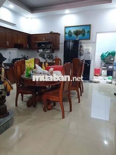 Nhà phố xinh 2 lầu 5m*15m, đường 10m thông, gần chợ Đại Hải Hóc Môn