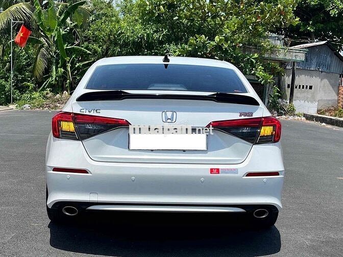 Honda Civic RS 2023 Trắng 26.000km hãng
