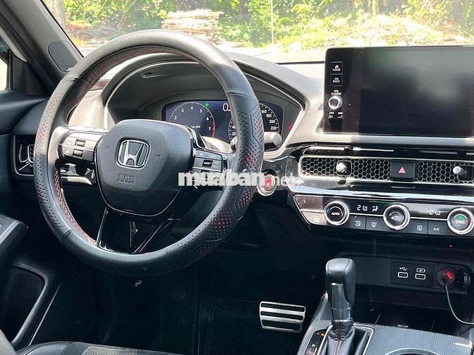 Honda Civic RS 2023 Trắng 26.000km hãng