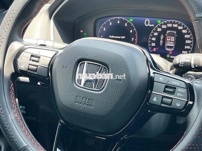 Honda Civic RS 2023 Trắng 26.000km hãng
