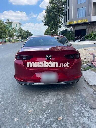Mazda3 2022 bản luxury giá 485tr