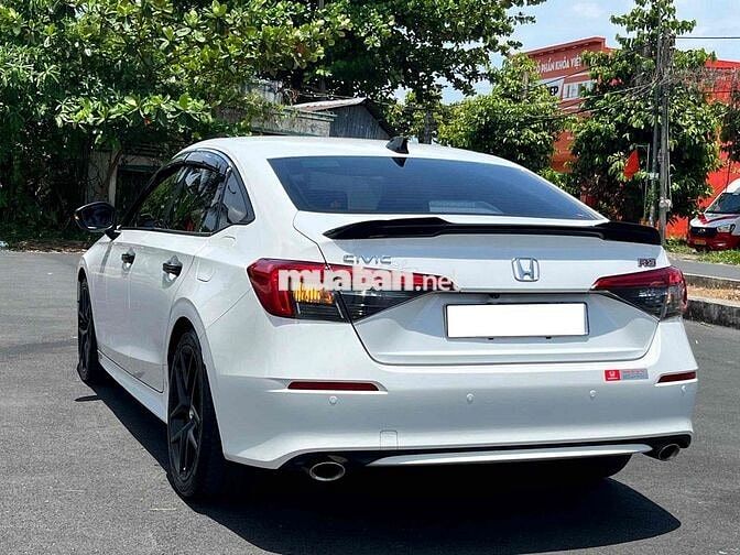 Honda Civic RS 2023 Trắng 26.000km hãng