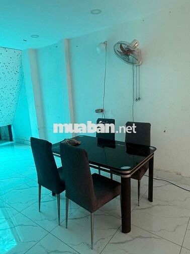 Nhà ở nguyên căn hẻm Lê Đình Cẩn