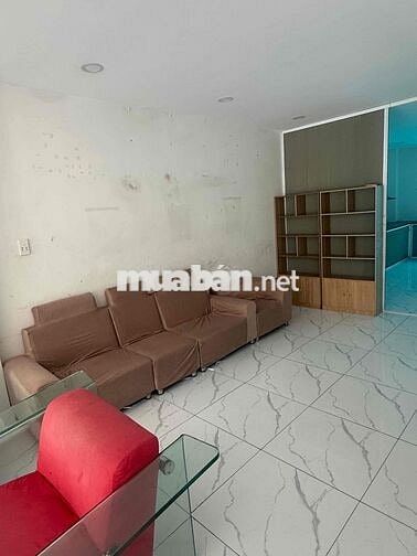 Nhà ở nguyên căn hẻm Lê Đình Cẩn