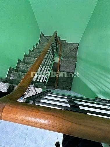 Nhà HXH, 4,5m dài 17m đúc 3 tấm rưỡi suốt sổ hồng chính chủ 1 đời