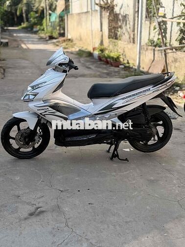 Honda Air Blade Fi 2010 Trắng biển 95 máy zin êm