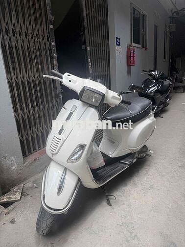 Piaggio Vespa 125 3Vie biển 29 màu trắng zin đẹp