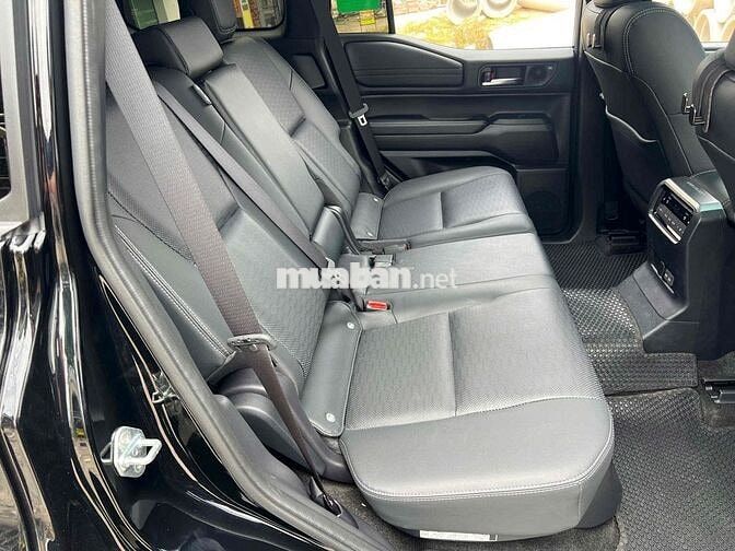 Toyota Prado 2025 Đen 3.000 km