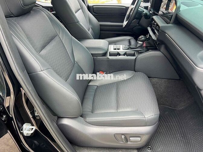 Toyota Prado 2025 Đen 3.000 km