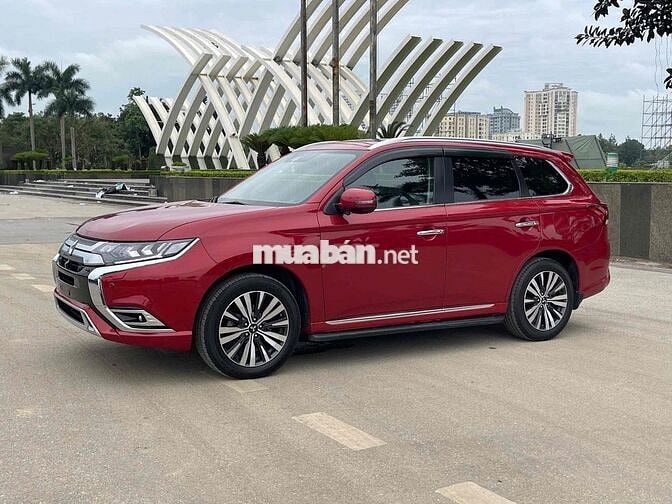 CẦN BÁN MITSHUBISHI OLANDER 2.0 PREMIUM MODEL 2023