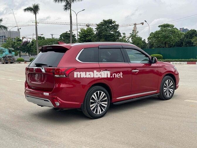 CẦN BÁN MITSHUBISHI OLANDER 2.0 PREMIUM MODEL 2023