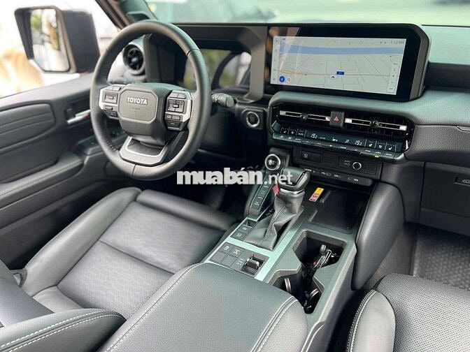 Toyota Prado 2025 Đen 3.000 km