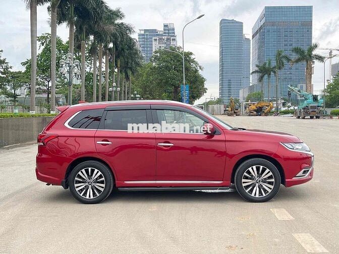 CẦN BÁN MITSHUBISHI OLANDER 2.0 PREMIUM MODEL 2023