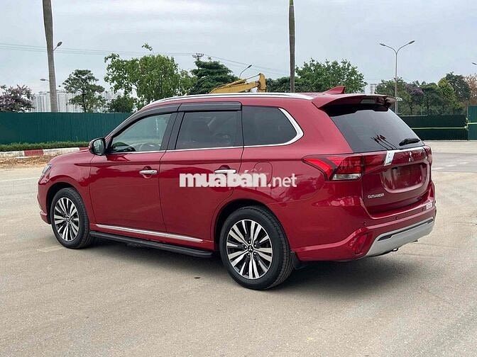 CẦN BÁN MITSHUBISHI OLANDER 2.0 PREMIUM MODEL 2023