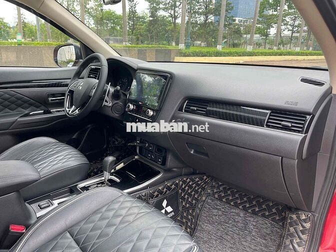 CẦN BÁN MITSHUBISHI OLANDER 2.0 PREMIUM MODEL 2023