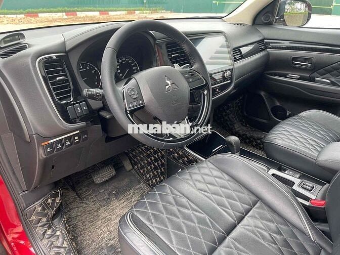 CẦN BÁN MITSHUBISHI OLANDER 2.0 PREMIUM MODEL 2023