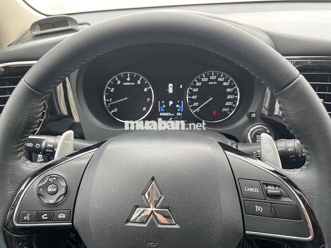 CẦN BÁN MITSHUBISHI OLANDER 2.0 PREMIUM MODEL 2023