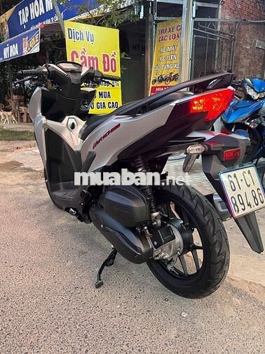 Honda Vario 2018 màu Bạc
