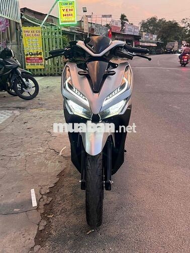 Honda Vario 2018 màu Bạc