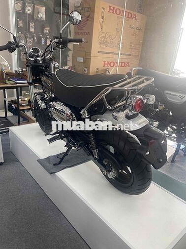 Honda Dax 125 Royal Limited Edition