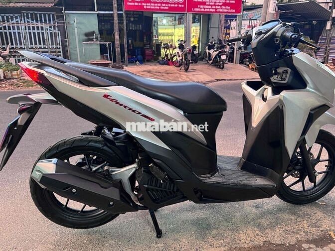Honda Vario 2018 màu Bạc