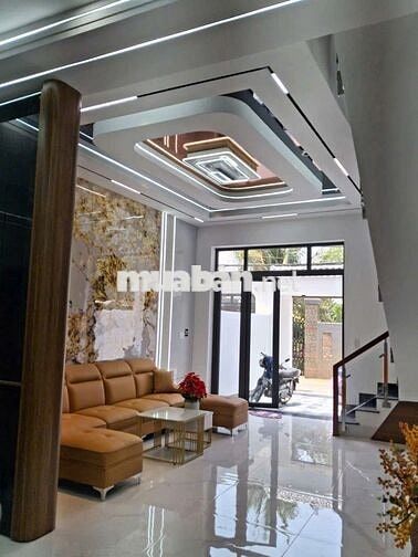 Chủ bán nhà mới . Sổ Hoàn Công
