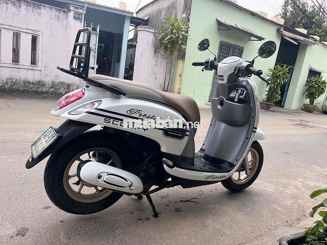 Honda Scoopy nhập Thái
